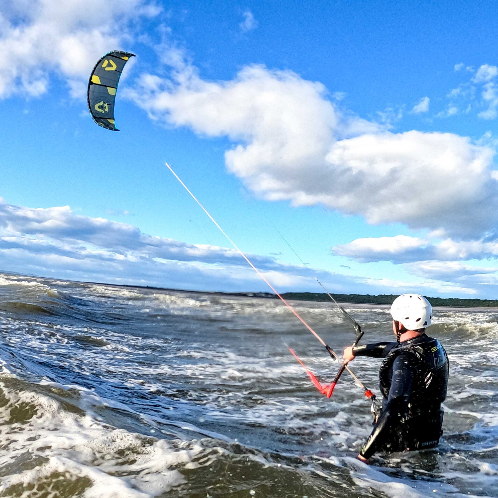 Kitesurfing Lessons in Edinburgh - Kitesurfing Lessons Scotland
